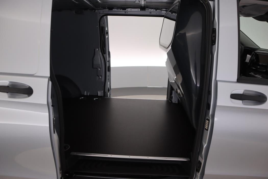 MERCEDES-BENZ Vito 2025