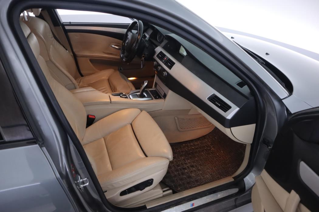 BMW 530 2007