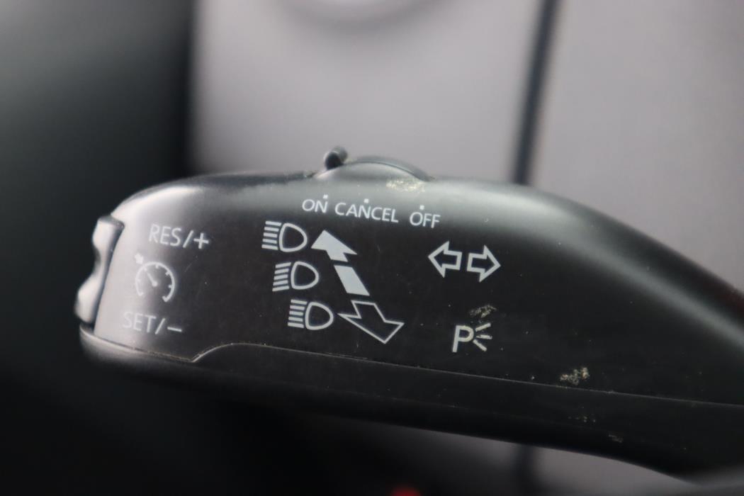 VOLKSWAGEN Amarok 2015