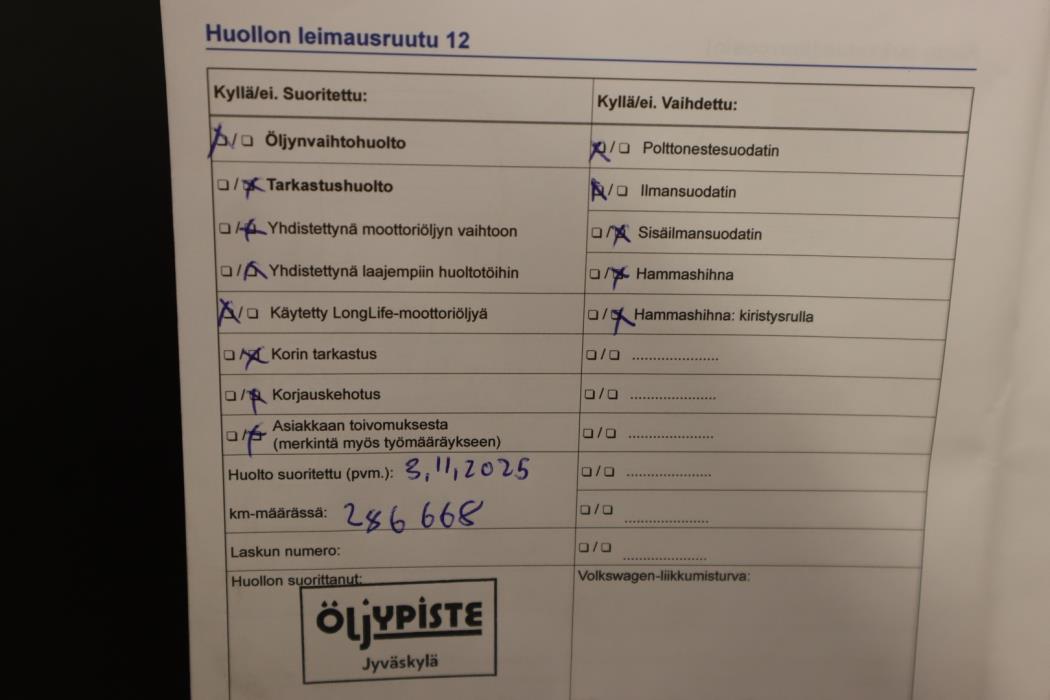 VOLKSWAGEN Amarok 2015