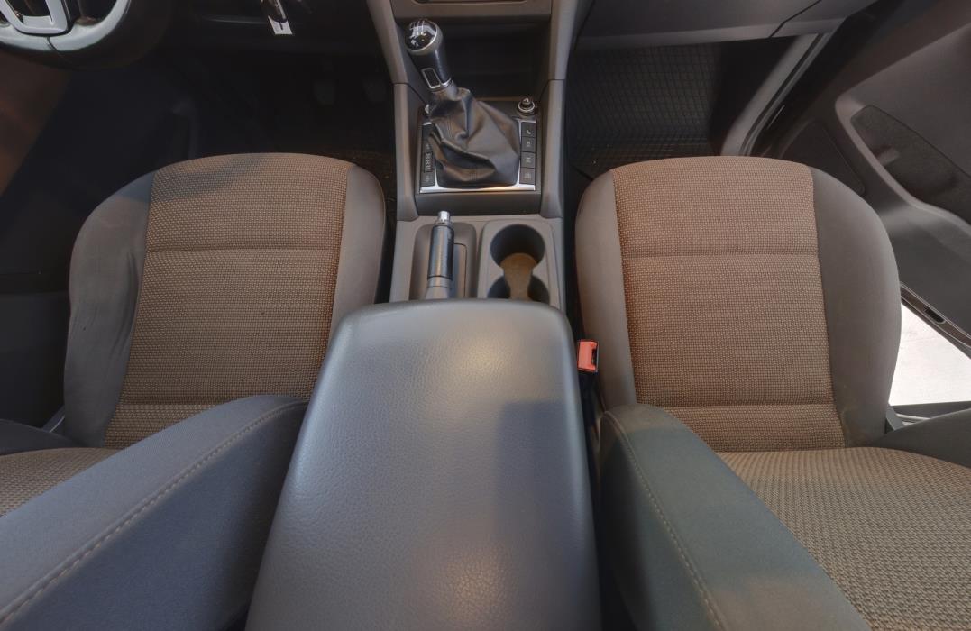 VOLKSWAGEN Amarok 2015