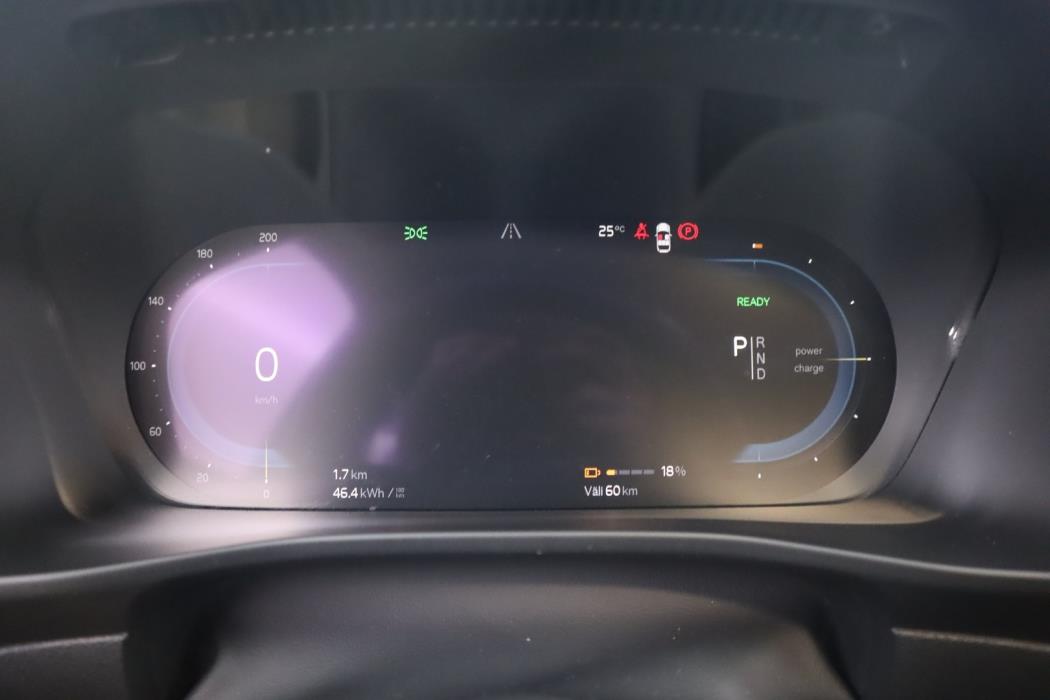 VOLVO C40 2022