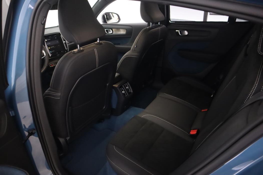 VOLVO C40 2022