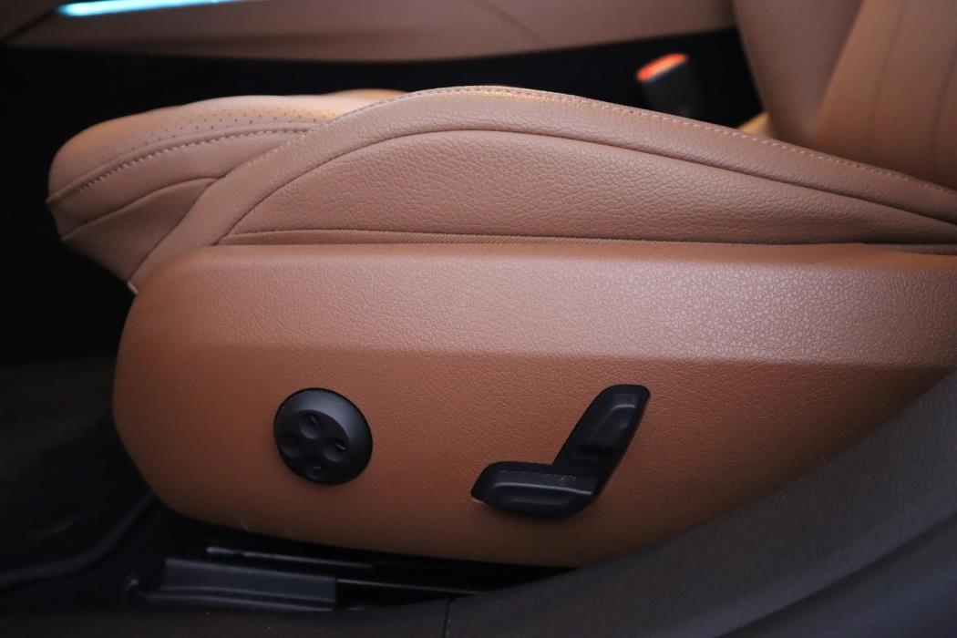 MERCEDES-BENZ E 2024