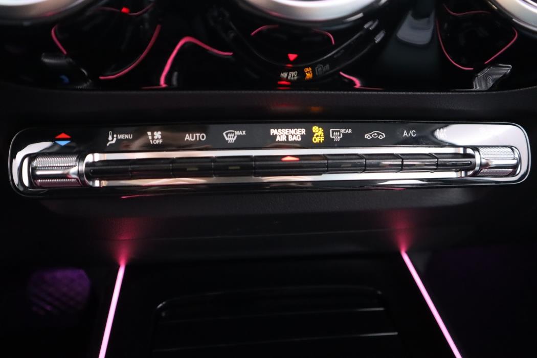 MERCEDES-BENZ EQA 2024