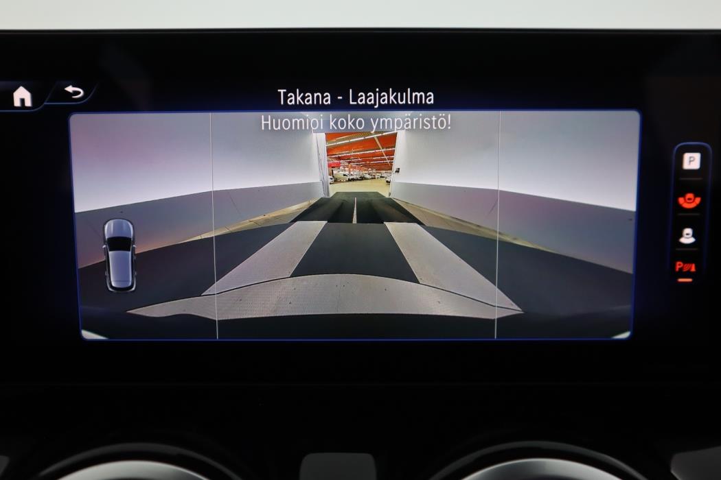 MERCEDES-BENZ EQA 2024