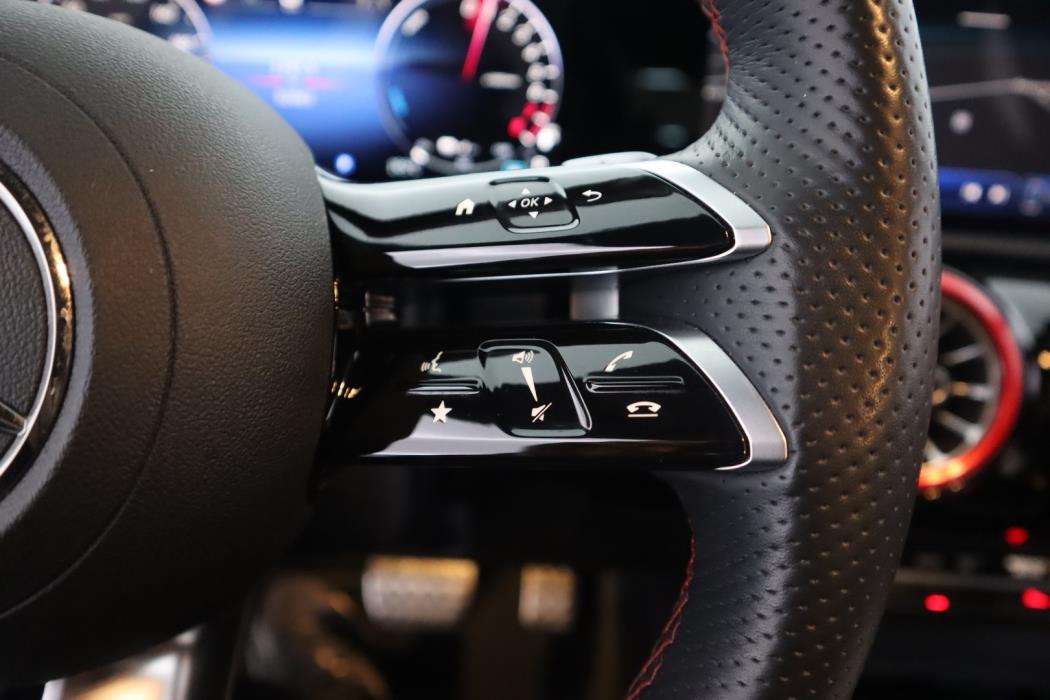 MERCEDES-BENZ CLA 2024