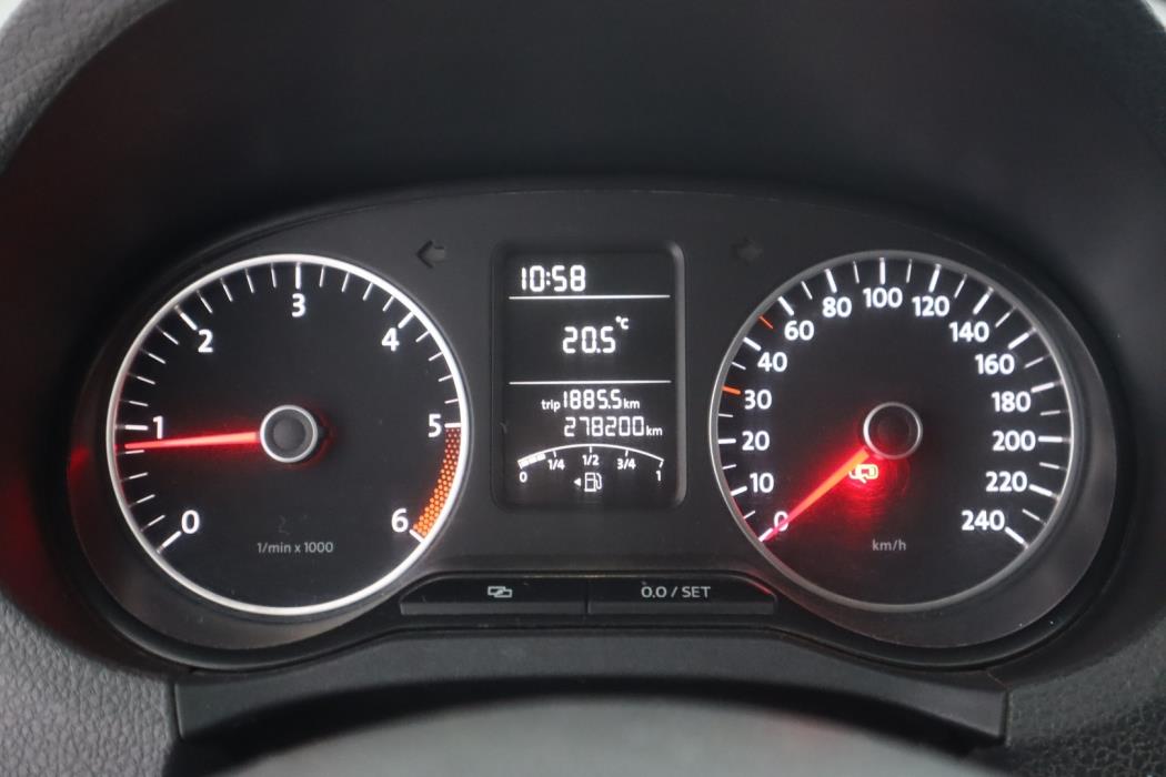 VOLKSWAGEN Amarok 2011