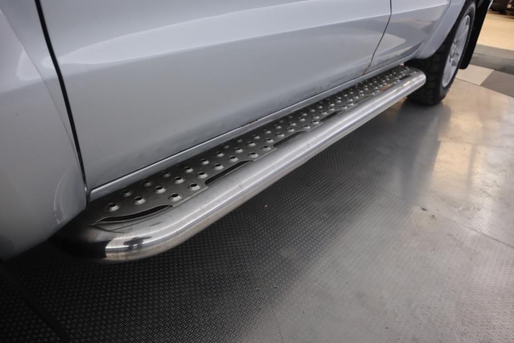 VOLKSWAGEN Amarok 2011