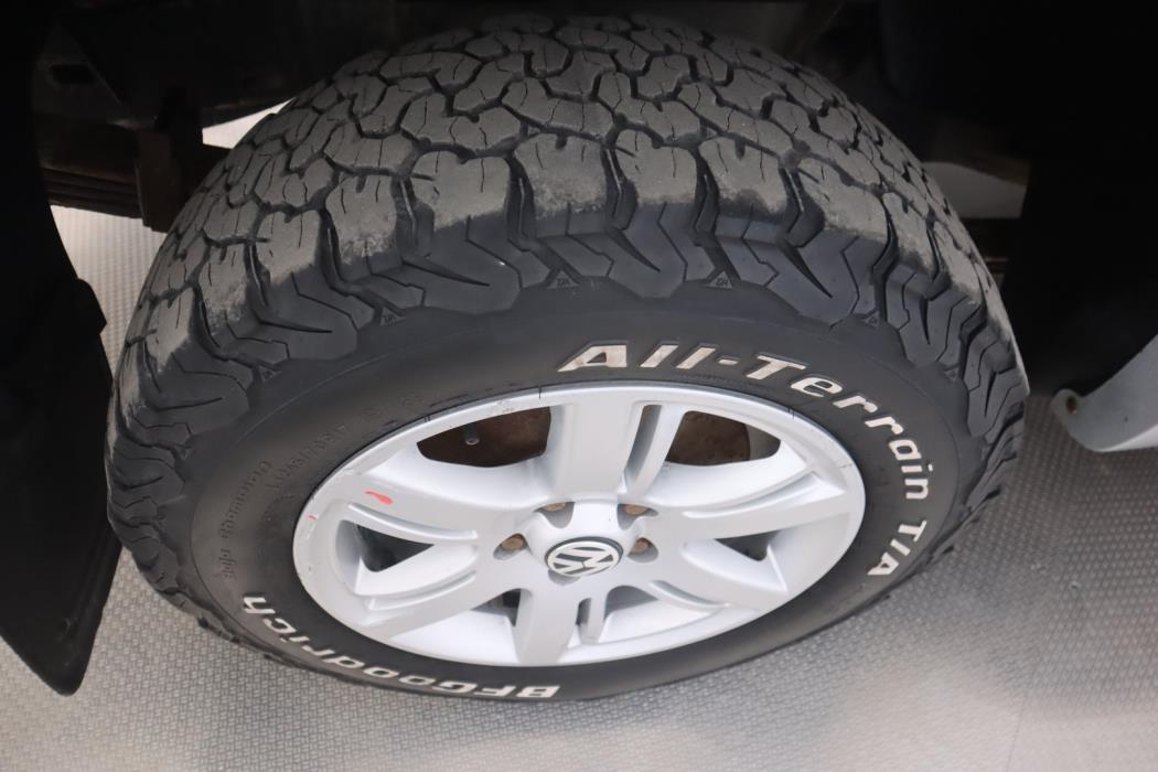 VOLKSWAGEN Amarok 2011