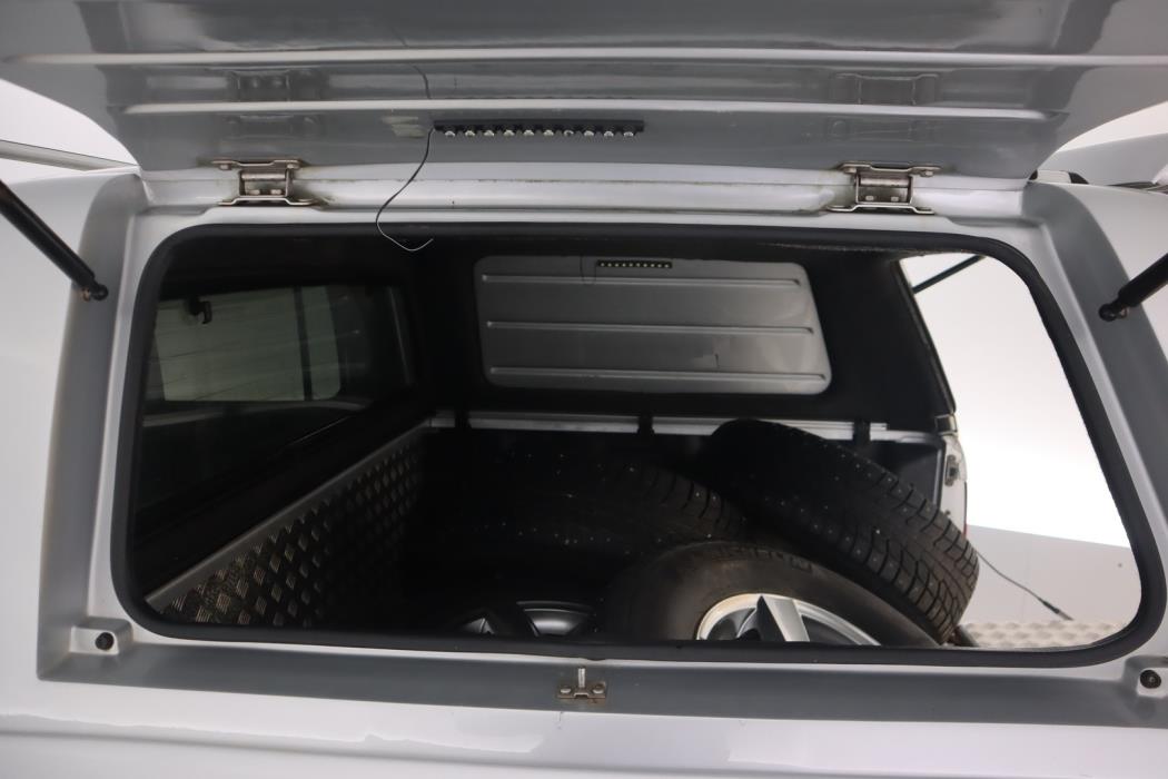 VOLKSWAGEN Amarok 2011