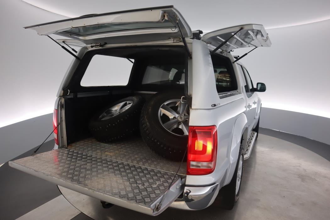 VOLKSWAGEN Amarok 2011