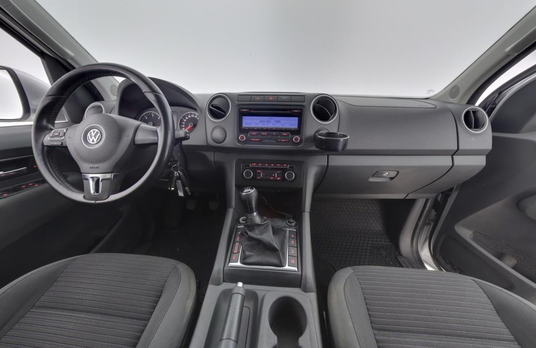 VOLKSWAGEN Amarok 2011