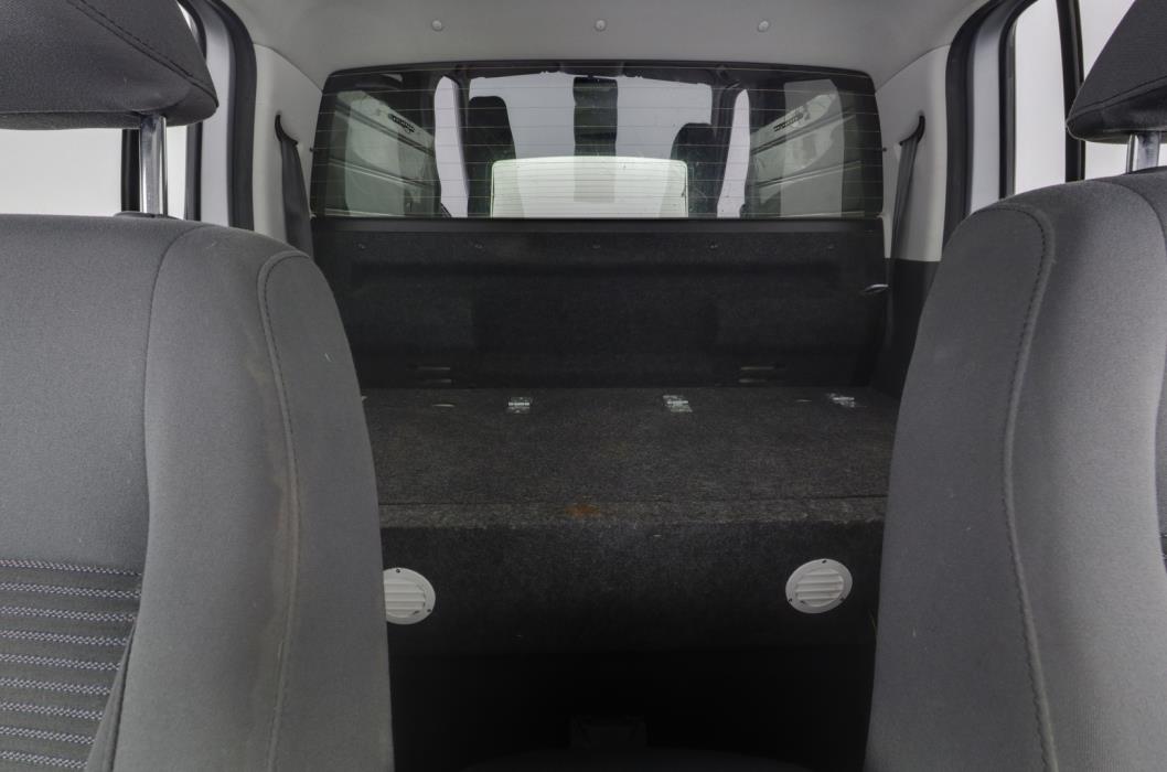 VOLKSWAGEN Amarok 2011