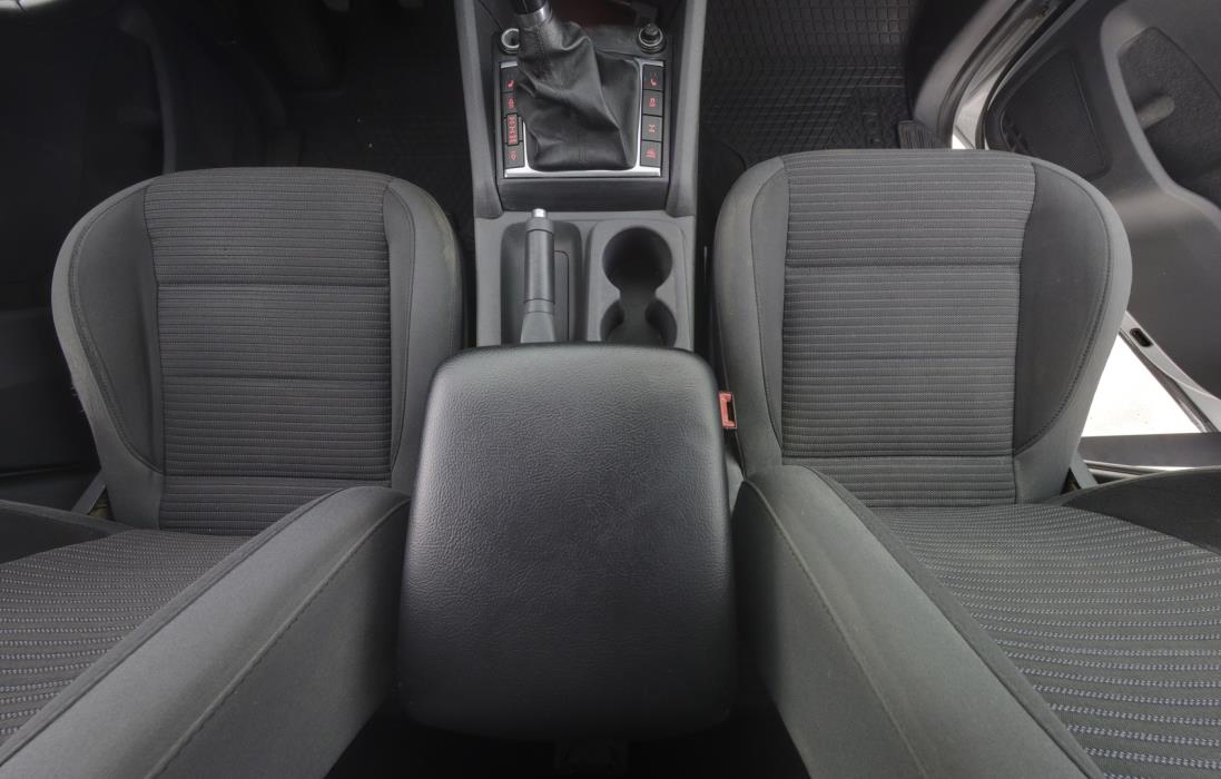 VOLKSWAGEN Amarok 2011