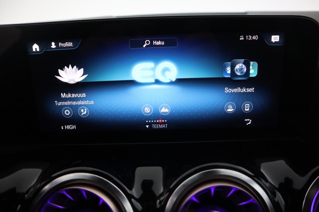 MERCEDES-BENZ EQA 2023