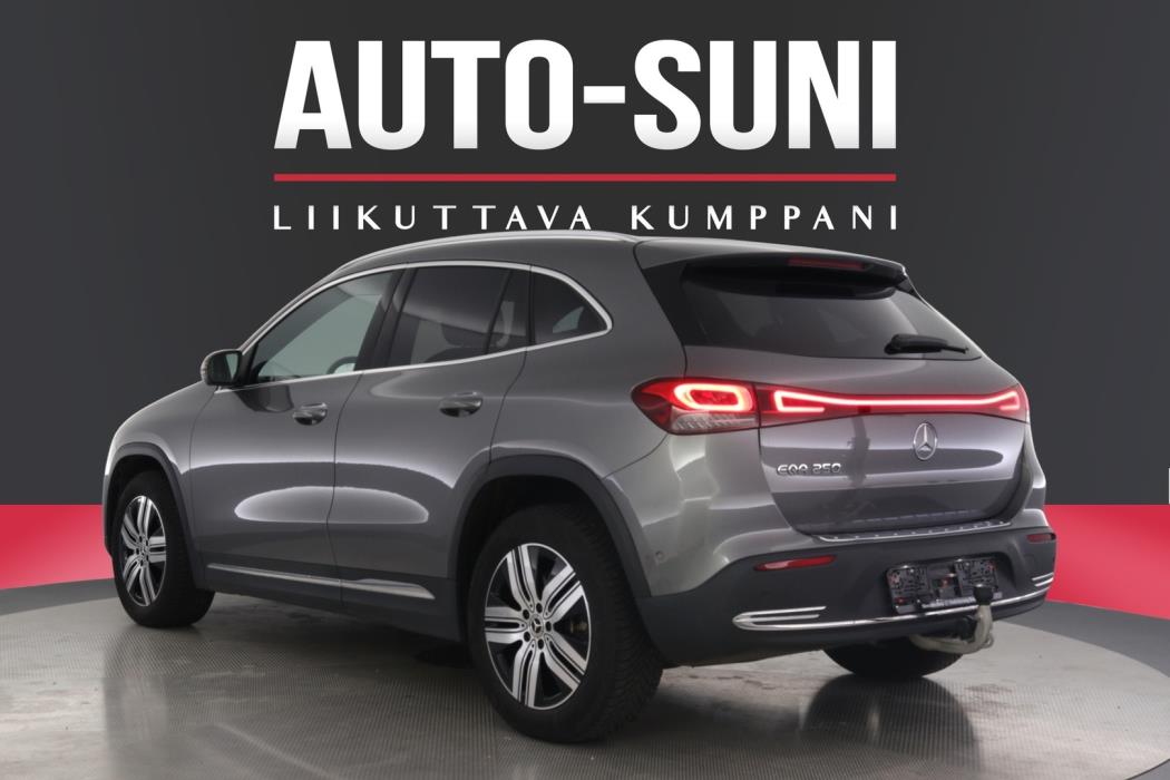 MERCEDES-BENZ EQA 2023