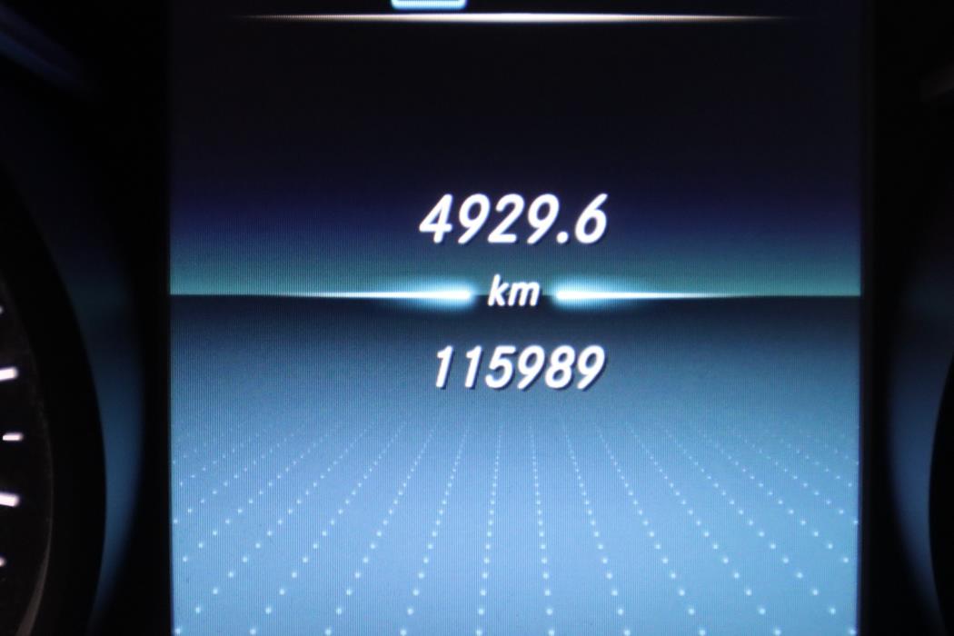 MERCEDES-BENZ C 2021