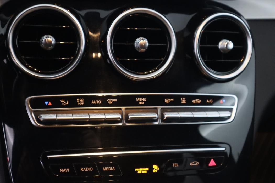 MERCEDES-BENZ C 2021