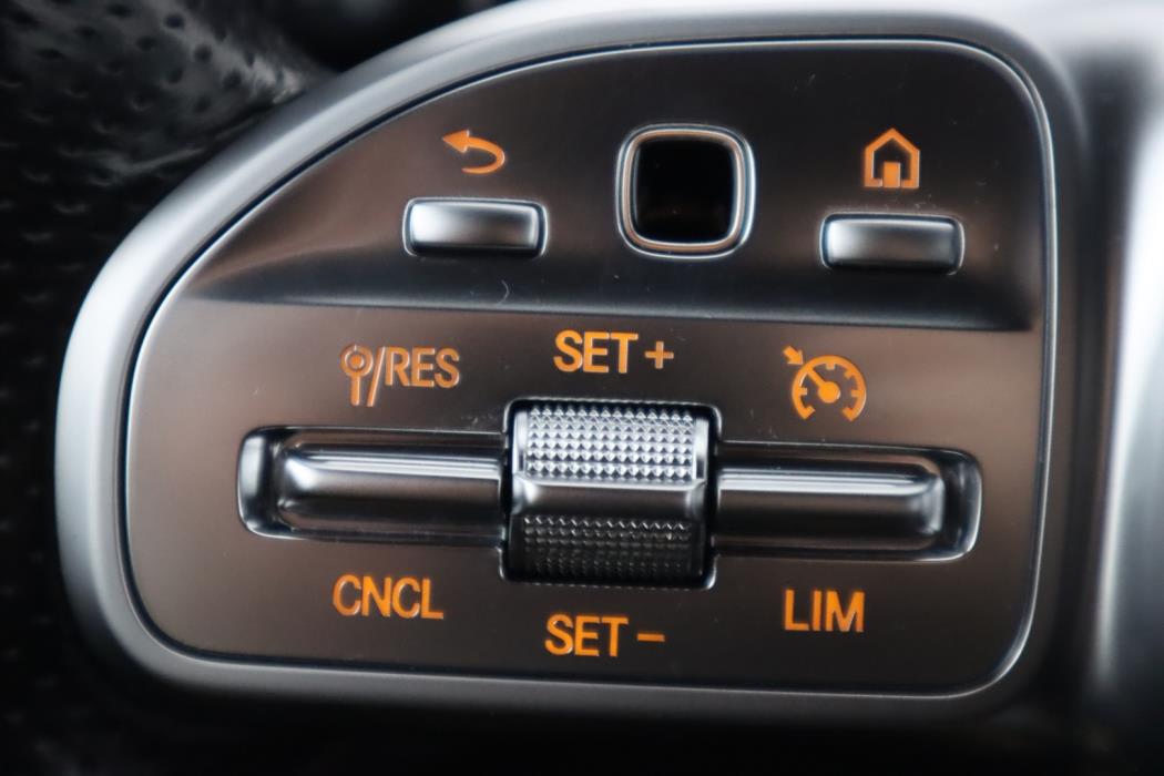 MERCEDES-BENZ C 2021