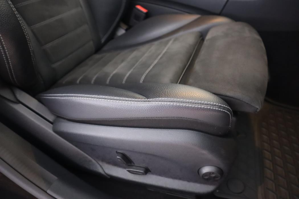 MERCEDES-BENZ C 2021