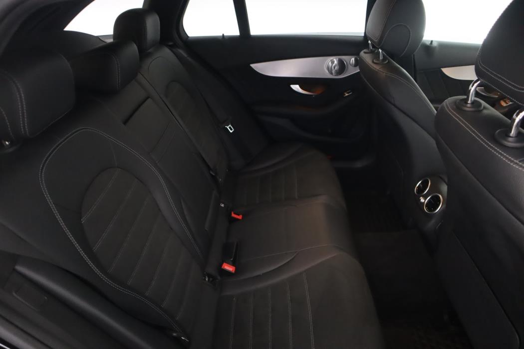 MERCEDES-BENZ C 2021