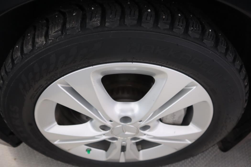 MERCEDES-BENZ C 2021