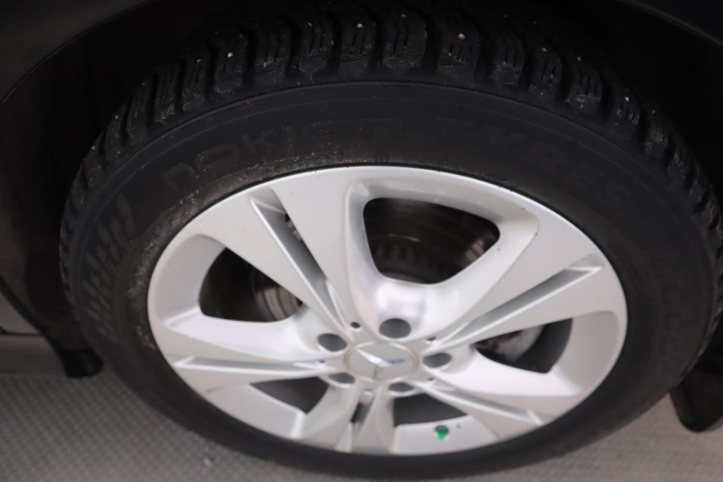 MERCEDES-BENZ C 2021