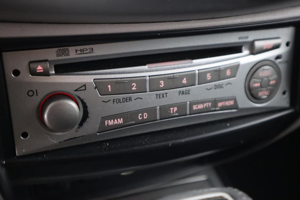 MITSUBISHI L200 2011