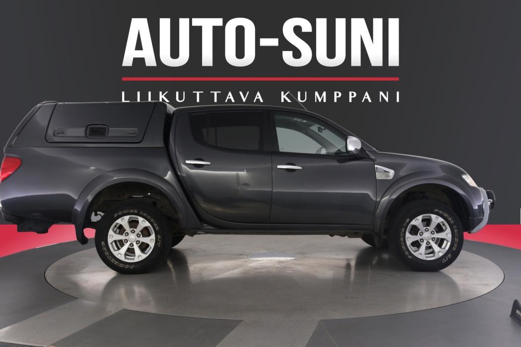MITSUBISHI L200 2011