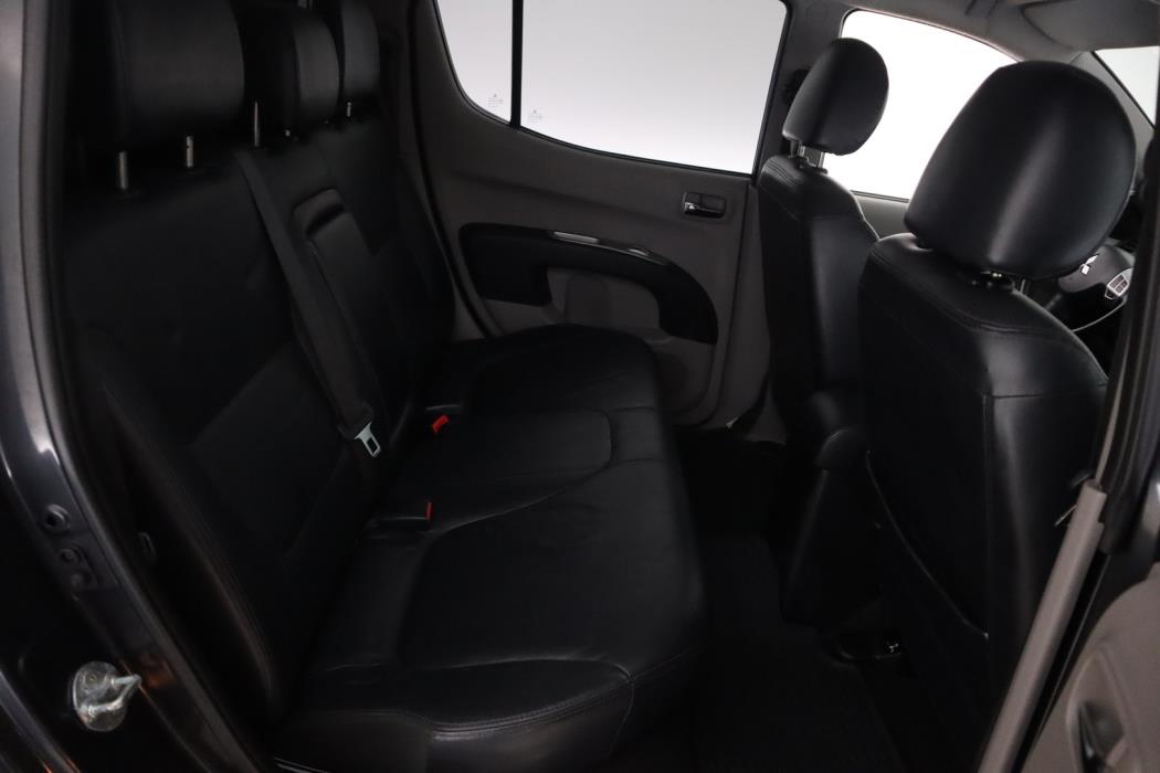 MITSUBISHI L200 2011