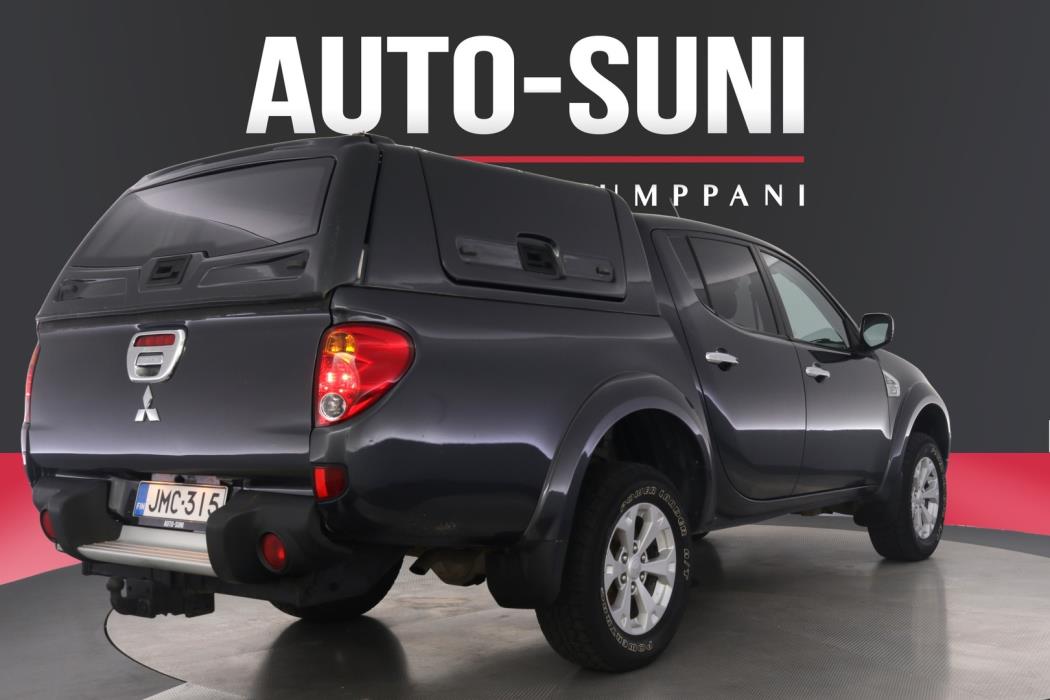 MITSUBISHI L200 2011