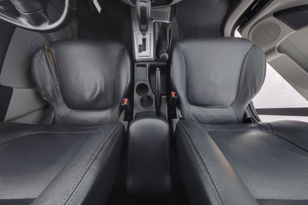 MITSUBISHI L200 2011