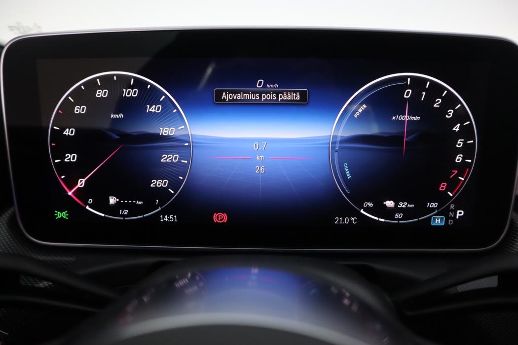 MERCEDES-BENZ C 2026