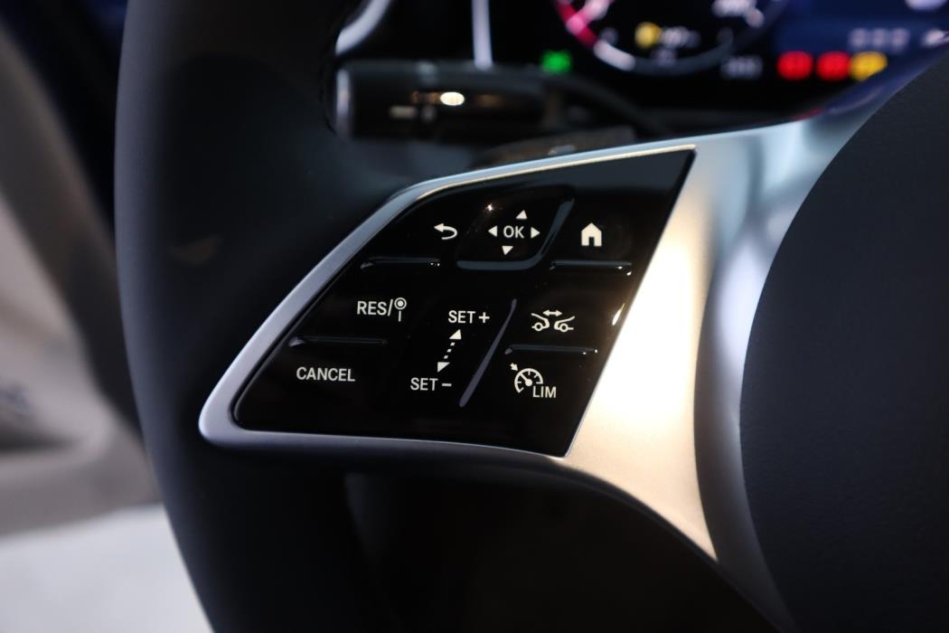 MERCEDES-BENZ C 2026