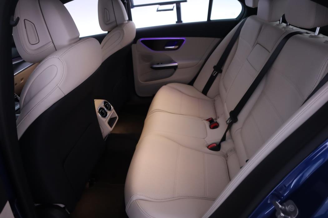 MERCEDES-BENZ C 2026