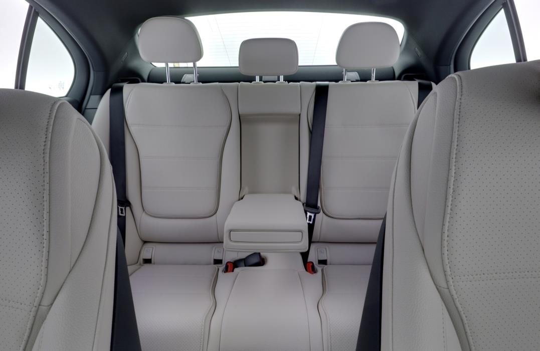 MERCEDES-BENZ C 2026