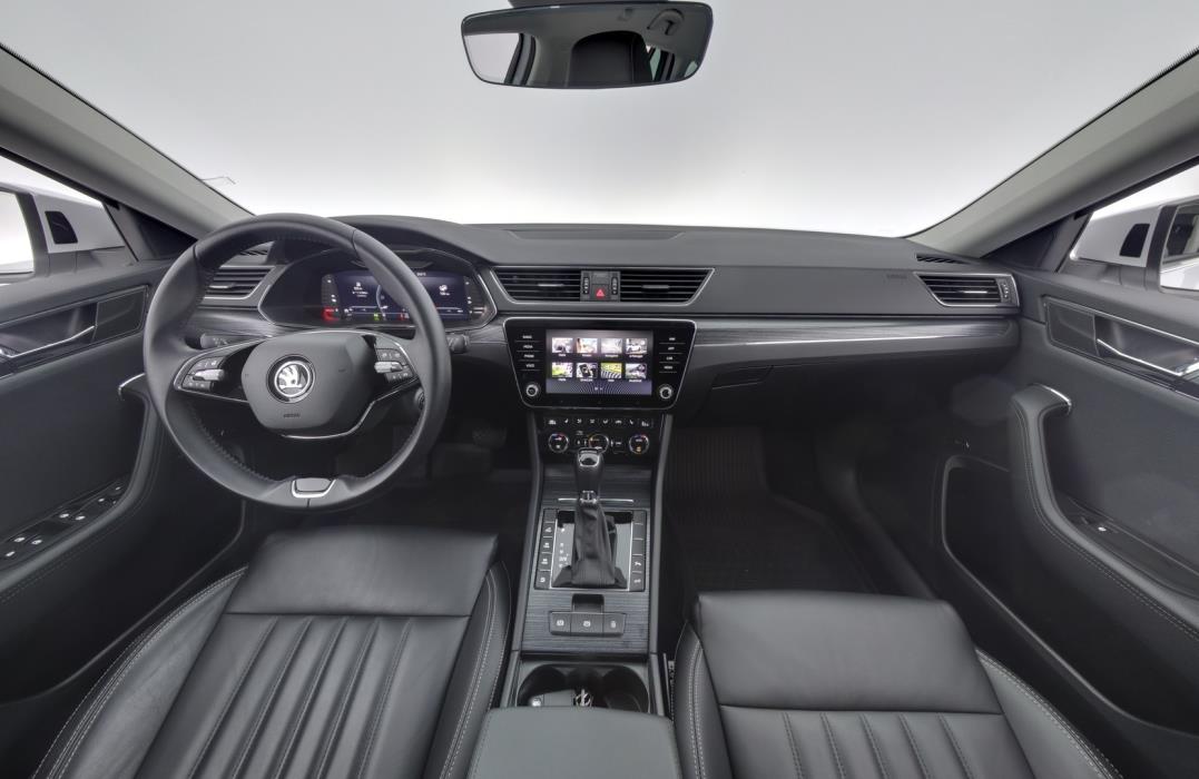 SKODA Superb 2023