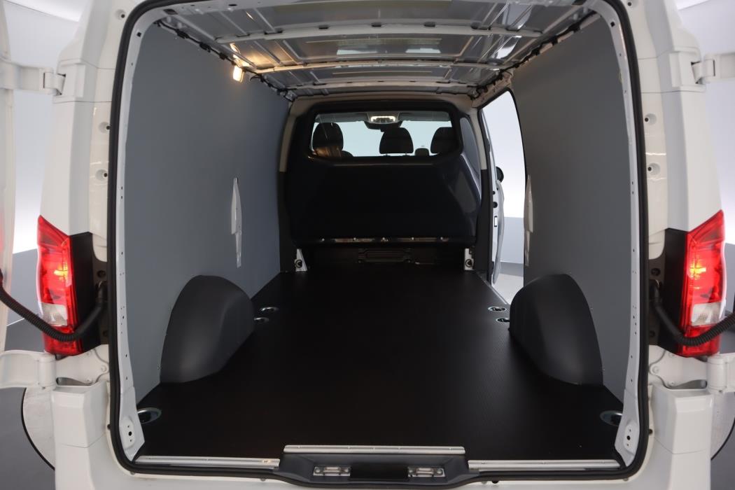 MERCEDES-BENZ Vito 2025