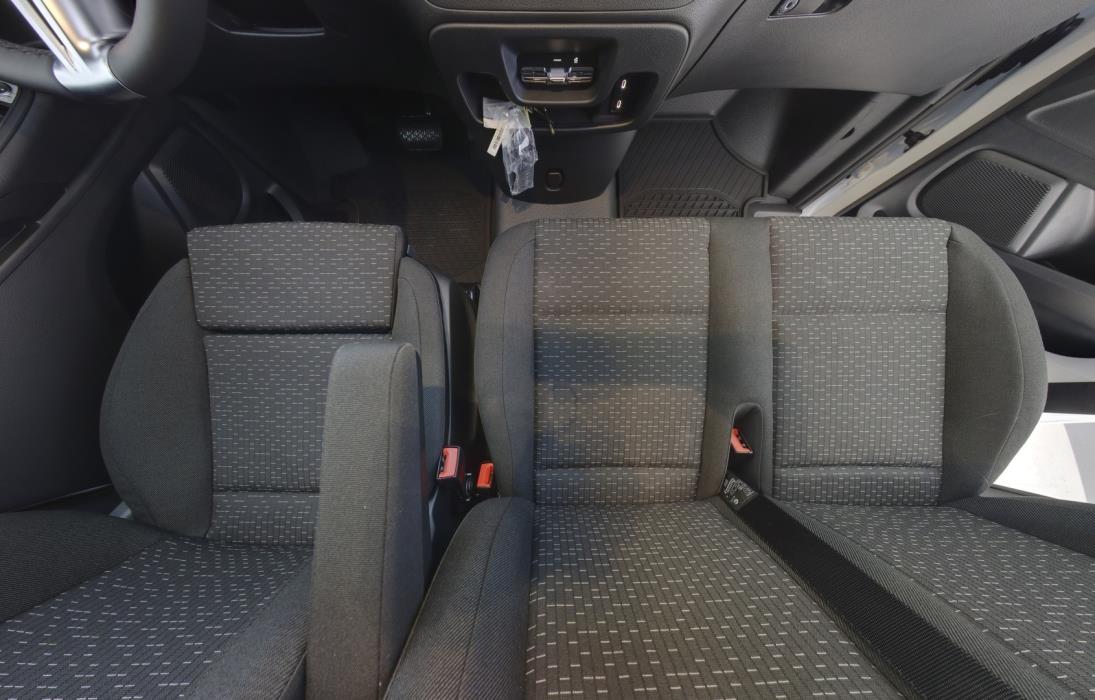 MERCEDES-BENZ Vito 2025