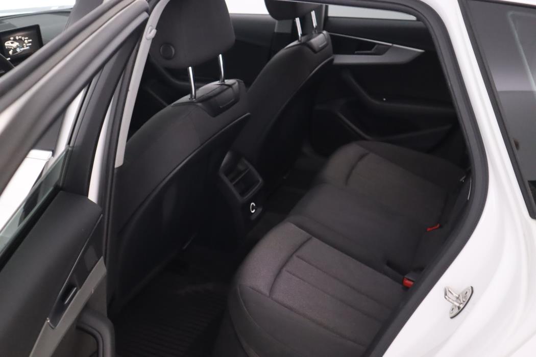 AUDI A4 2017