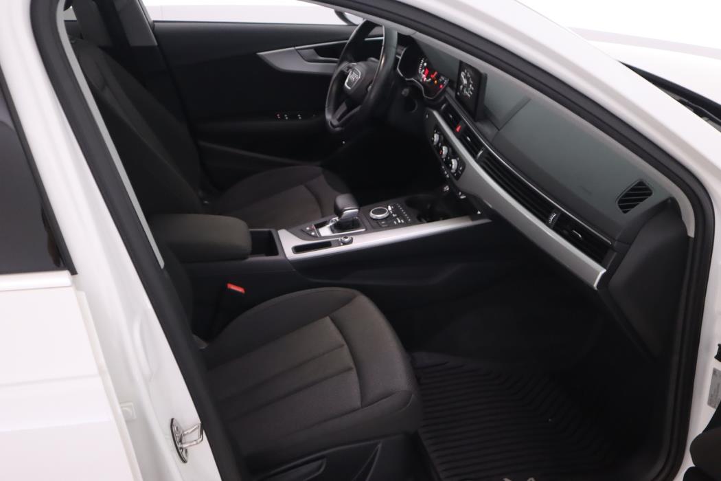 AUDI A4 2017