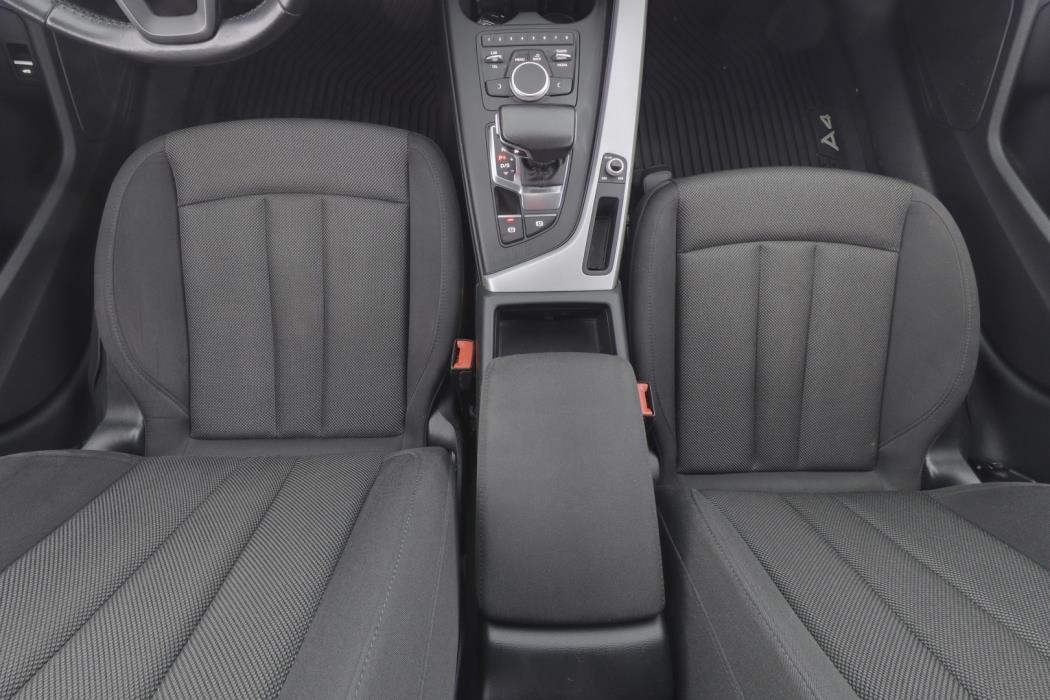 AUDI A4 2017