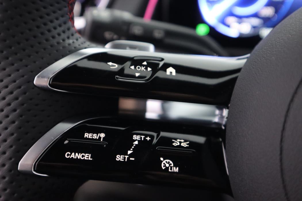 MERCEDES-BENZ EQB 2026