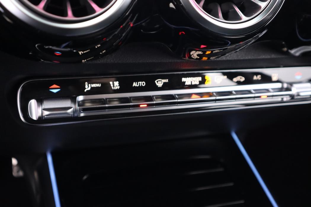 MERCEDES-BENZ EQB 2026