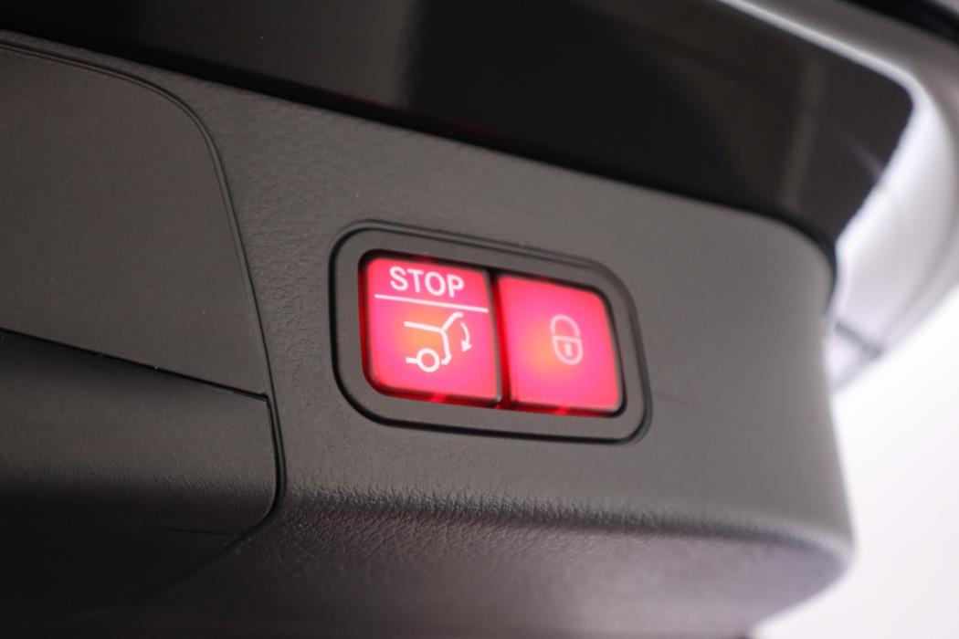 MERCEDES-BENZ EQB 2026