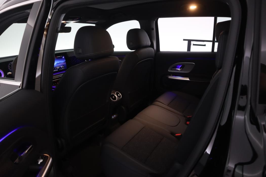 MERCEDES-BENZ GLB 2026
