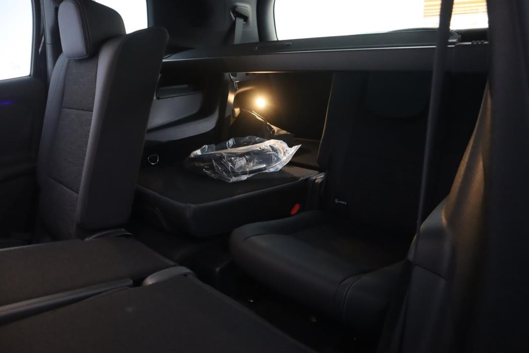 MERCEDES-BENZ GLB 2026
