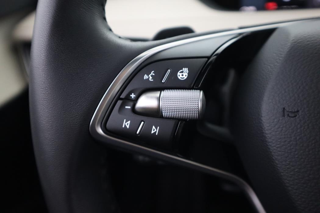 MERCEDES-BENZ EQS 2022