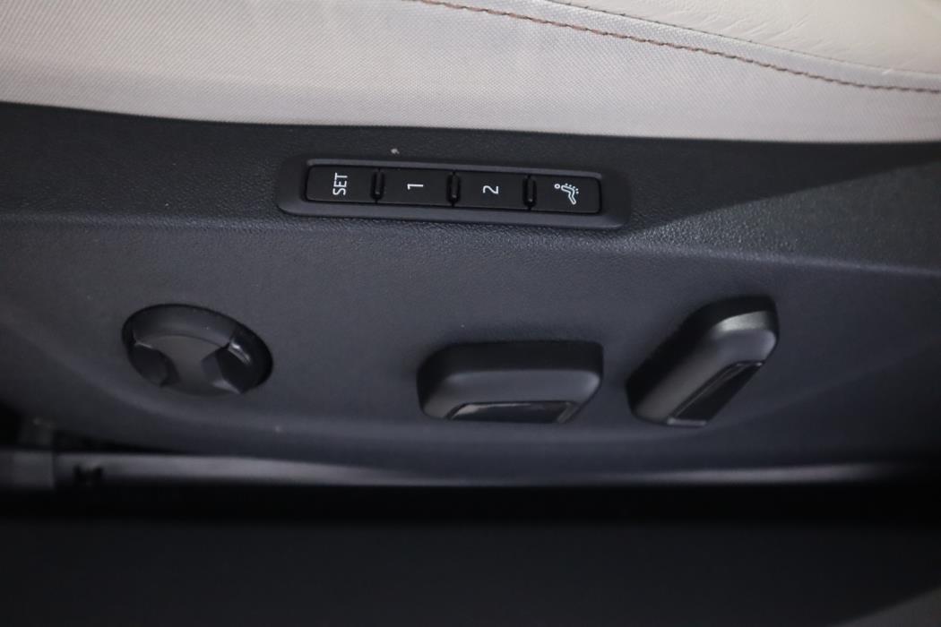 MERCEDES-BENZ EQS 2022